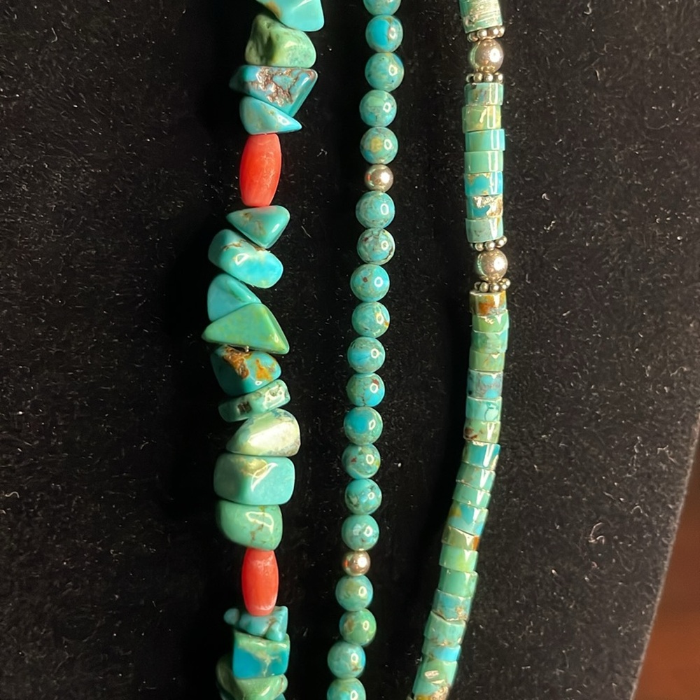 Ladies 3 Strand Turquoise Nugget Turned and Round Heishi Necklace 18" - Picture 4 of 11